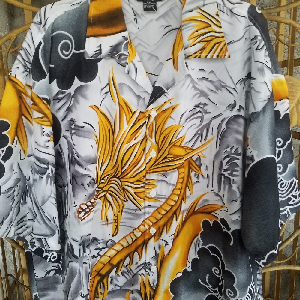 The perfect vacation or dinner wear .